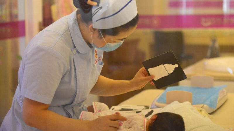 如何挑选正规母婴护理师培训学校？揭秘关键要素