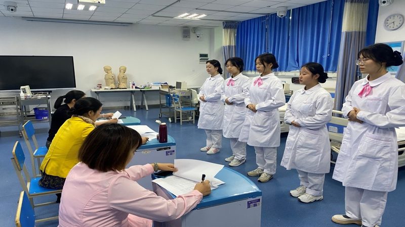 月子中心加盟托管模式：费用构成与选择要点