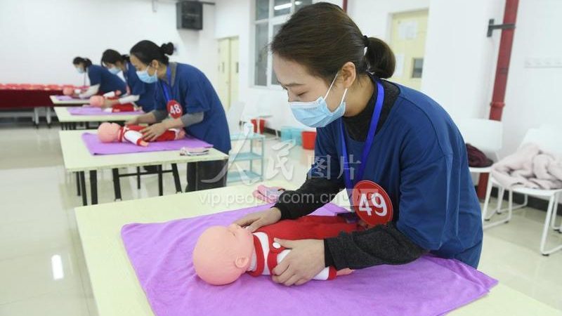 催乳师培训课程，如何选择适合自己的课程？**